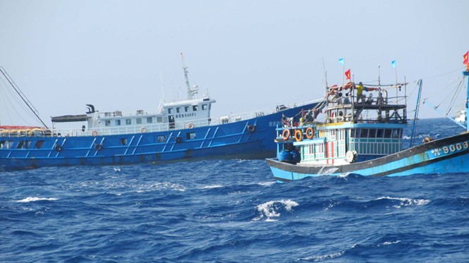 Trực diện 'trâu xanh', 'trâu đen' Trung Quốc giữa biển Hoàng Sa - ảnh 2