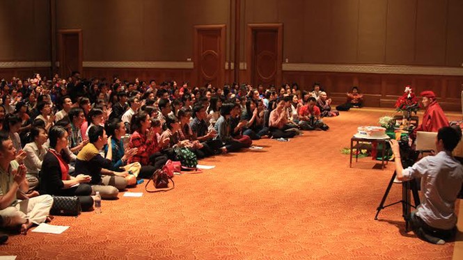 Nhiếp chính vương Drukpa Thuksey Rinpoche: Hãy trân trọng hòa bình - ảnh 1