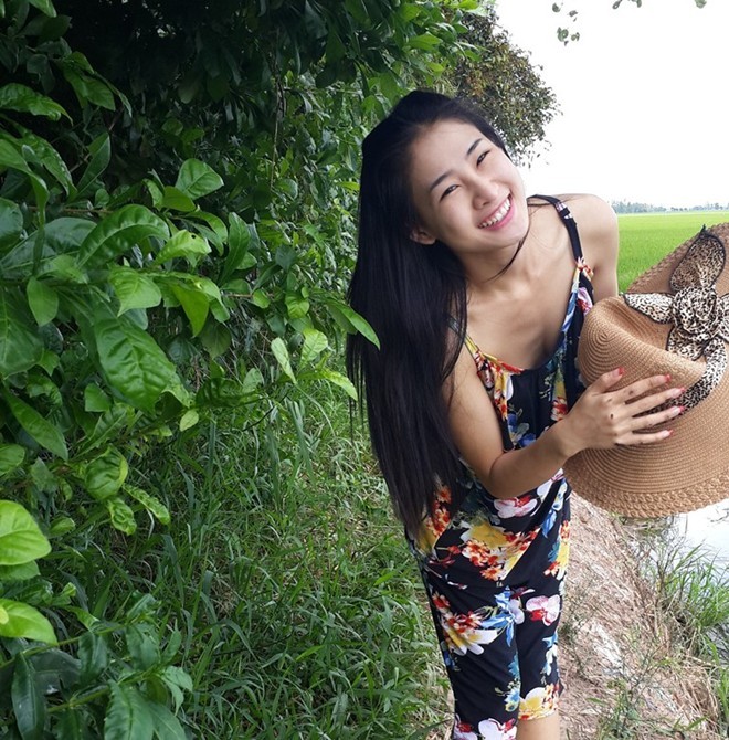 DJ Oxy 'lột xác' làm gái quê chân chất - ảnh 4