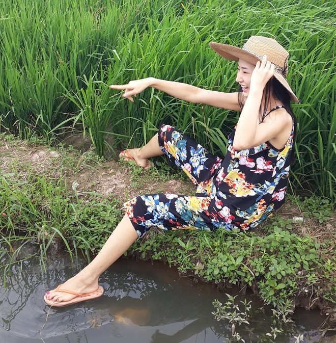 DJ Oxy 'lột xác' làm gái quê chân chất - ảnh 5