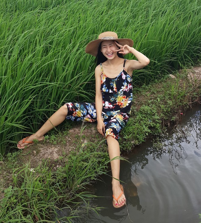 DJ Oxy 'lột xác' làm gái quê chân chất - ảnh 6