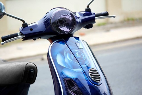 Vespa hoa hồng xanh kiêu kỳ tại Sài Gòn - ảnh 6