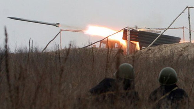 30 binh sĩ Ukraine tử nạn do trúng rocket của phiến quân - ảnh 1