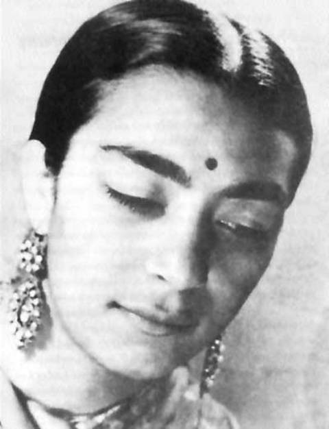 Nữ diễn viên kỳ cựu Bollywood qua đời ở tuổi 102 - ảnh 1