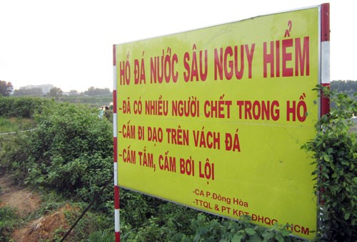 Thi bơi qua 'hồ tử thần', thiếu niên mất tích - ảnh 1