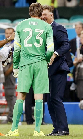 Mười khoảnh khắc đáng nhớ nhất World Cup 2014 - ảnh 1