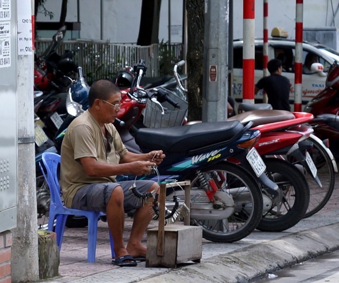 Ngày dũa vài chiếc khóa, tháng kiếm cả ngàn đô - ảnh 3