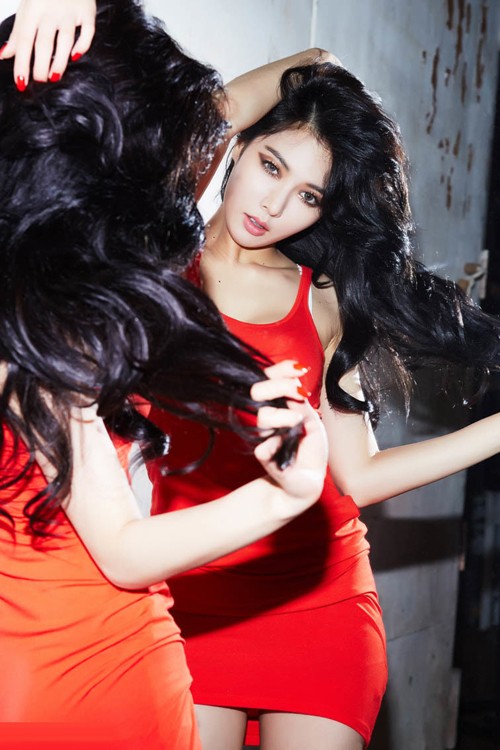 Mỹ nhân 'Gangnam Style' sexy trong bồn tắm - ảnh 3