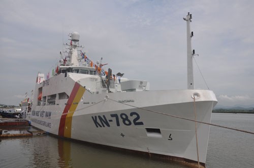 Chủ tịch nước kiểm tra tiến độ đóng tàu Kiểm ngư KN 782 - ảnh 2