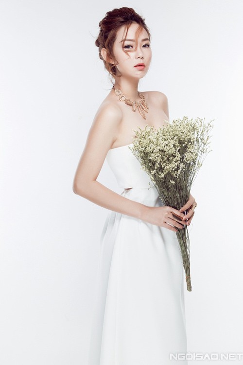 Minh Hằng gợi cảm với sắc trắng - ảnh 4