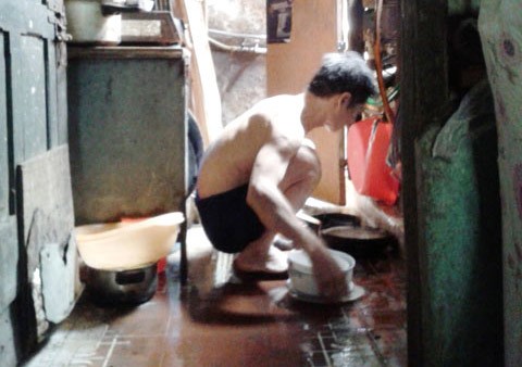 Sống ở phố cổ: bao cả toilet không đặt nổi giường cưới - ảnh 1