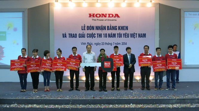 Honda Việt Nam nhận bằng khen từ các cơ quan chính phủ - ảnh 1