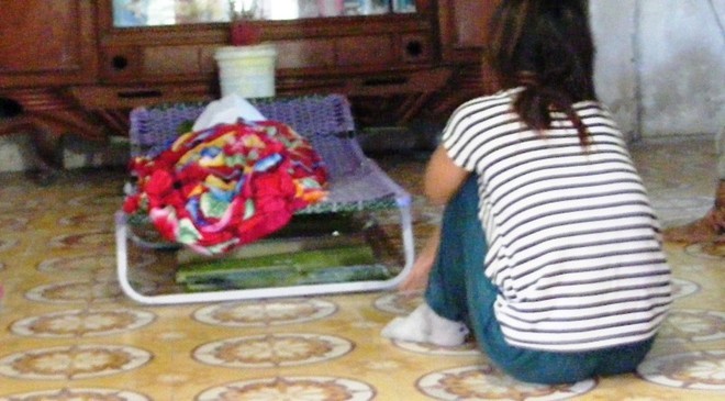 Tắm tại hồ nuôi tôm, hai chị em chết thảm - ảnh 1