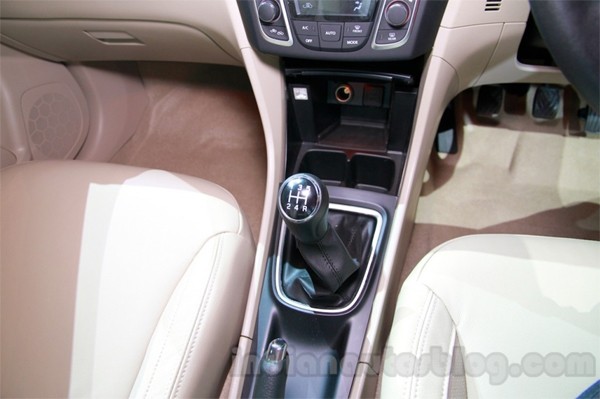 Ô tô Suzuki 242 triệu khiến Vios, Honda City 'tắt điện' - ảnh 20