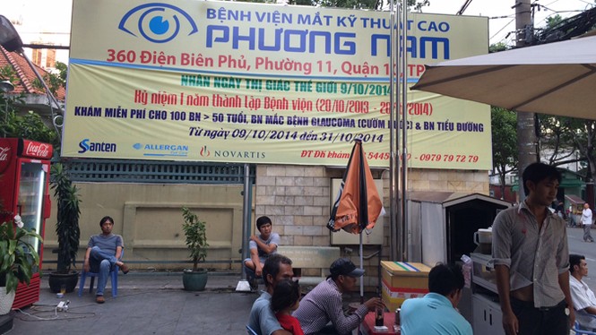 “Săn” suất khám bệnh miễn phí - ảnh 1