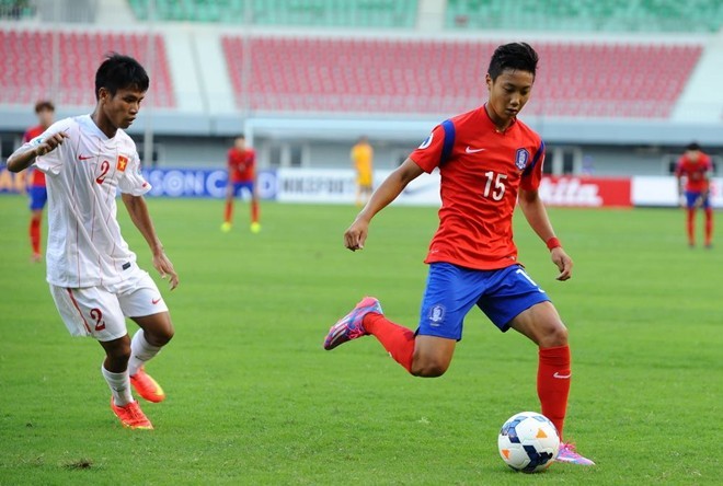 Thua thảm Hàn Quốc, thầy 'Giôm' chê hàng thủ U19 VN kém - ảnh 1