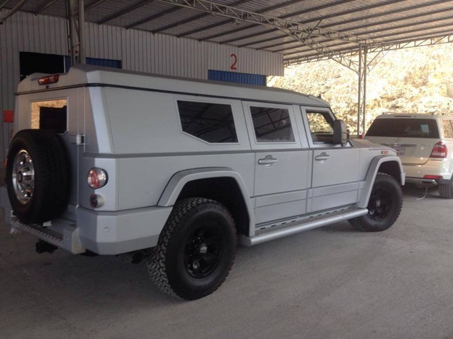 Siêu SUV chống đạn T-98 Kombat tại Việt Nam - ảnh 1
