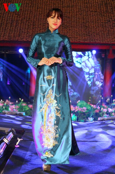 Ấn tượng đêm hội áo dài “Hương sắc Hà Nội” - ảnh 15