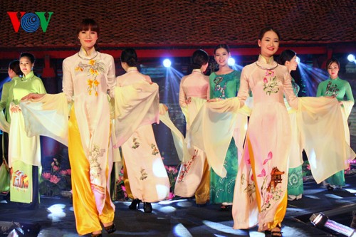 Ấn tượng đêm hội áo dài “Hương sắc Hà Nội” - ảnh 19