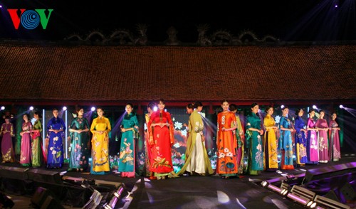 Ấn tượng đêm hội áo dài “Hương sắc Hà Nội” - ảnh 24