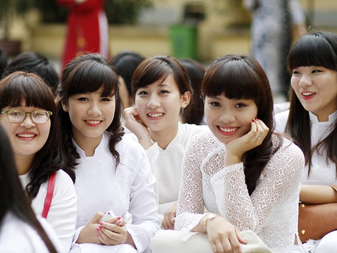 'Nữ sinh Việt Nam Ấn tượng': Giải nhất trị giá gần 60 triệu đồng - ảnh 1