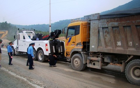 Xuất hiện xe đặc chủng 13 tỷ đồng chuyên ‘bắt’ xe quá tải - ảnh 3