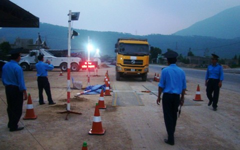 Xuất hiện xe đặc chủng 13 tỷ đồng chuyên ‘bắt’ xe quá tải - ảnh 6