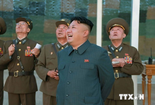Ông Kim Jong-un chỉ đạo đơn vị huấn luyện phi công - ảnh 1