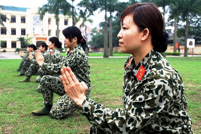 'Bông hồng thép' đặc công tung chiêu hạ gục đối thủ dùng dao - ảnh 11