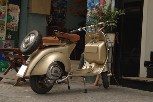 Xế cổ Vespa ACMA - tình yêu của giới sưu tập Sài Gòn - ảnh 1