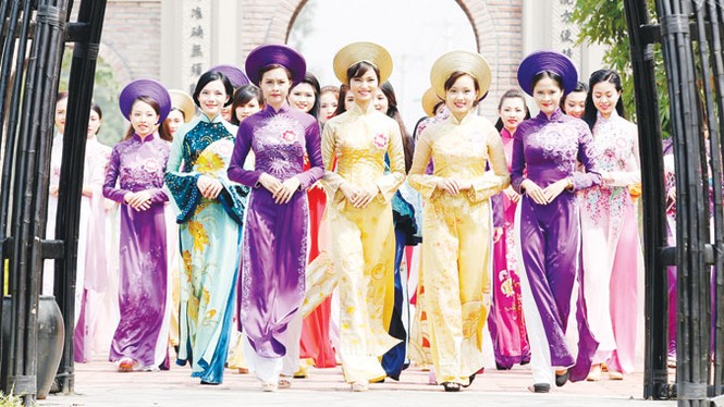 Chung khảo phía Bắc Hoa hậu Việt Nam 2014: Ngày luyện tập - ảnh 1