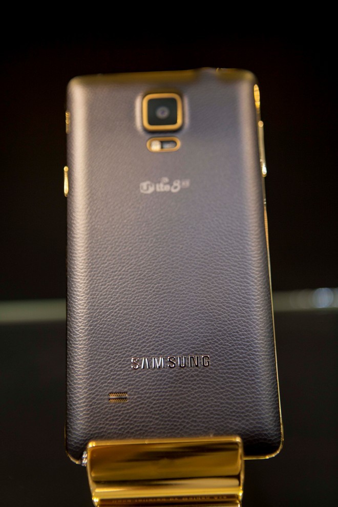 Galaxy Note 4 mạ vàng 24K tại Việt Nam - ảnh 2