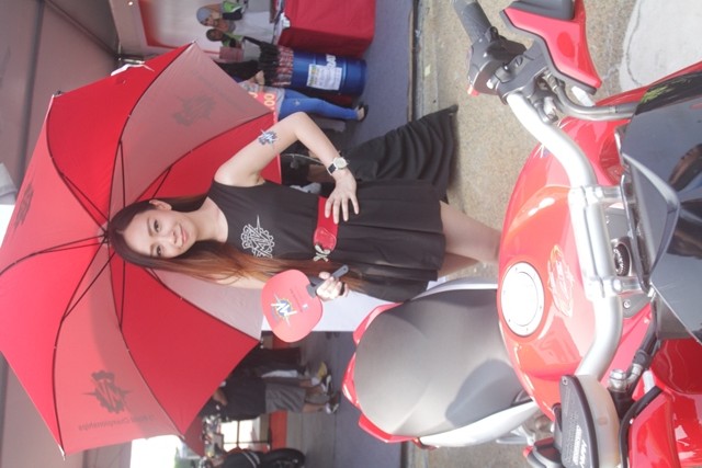 Nhan sắc đa quốc tịch 'gây mê' đường đua Sepang - ảnh 11