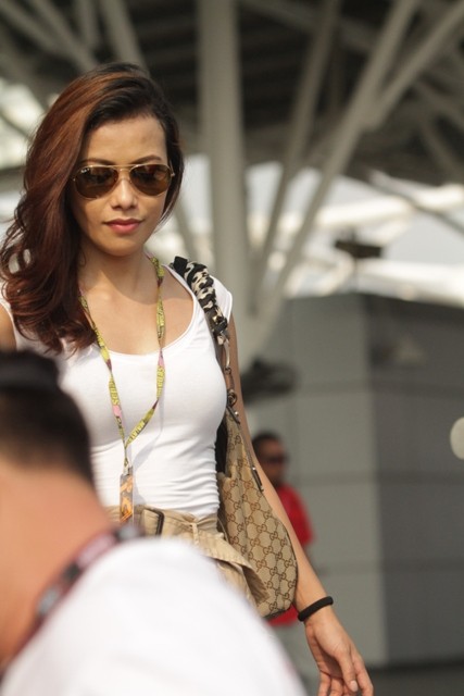 Nhan sắc đa quốc tịch 'gây mê' đường đua Sepang - ảnh 18