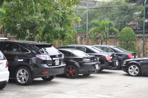 Đà Nẵng bán đấu giá 7 siêu xe sung công - ảnh 1