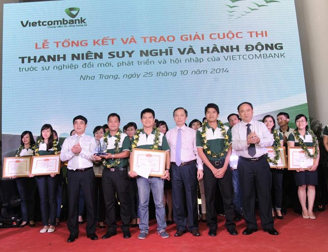Vietcombank tôn vinh người trẻ - ảnh 1