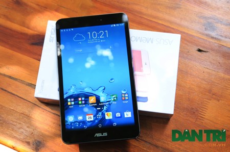 Đập hộp Asus Memo Pad 8 dùng chip 64-bit đầu tiên tại Việt Nam - ảnh 3