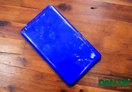 Đập hộp Asus Memo Pad 8 dùng chip 64-bit đầu tiên tại Việt Nam - ảnh 4