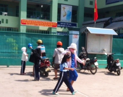 Cho học trò ăn thịt ôi thiu? - ảnh 2