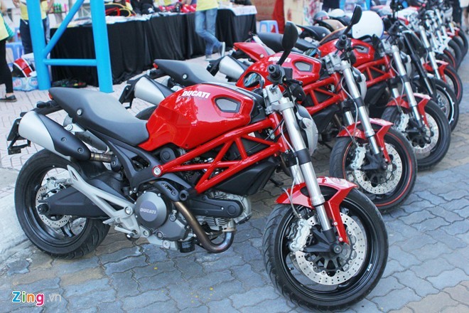 Dàn Ducati 'quái vật' trong lễ hội Halloween ở Hà Nội - ảnh 2