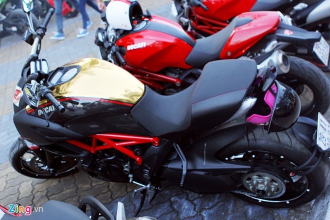 Dàn Ducati 'quái vật' trong lễ hội Halloween ở Hà Nội - ảnh 6