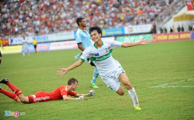 Tin dùng lứa U19, bầu Đức chia tay 20 cầu thủ - ảnh 4