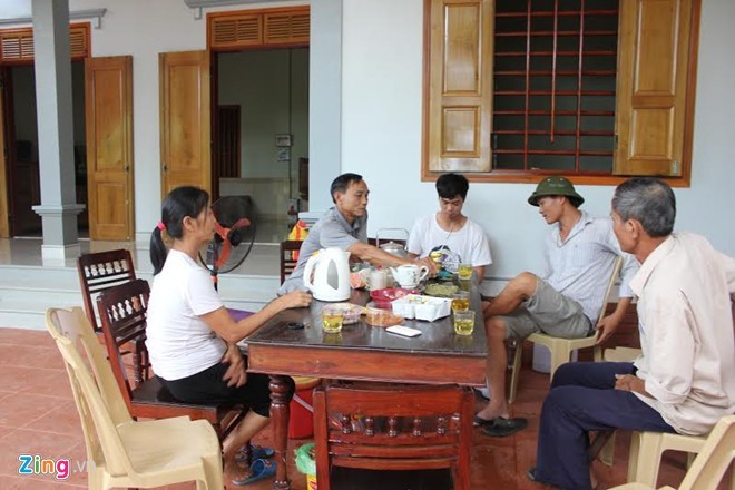 Bố mẹ Công Phượng tá hỏa vì con 'đòi' lấy vợ - ảnh 2