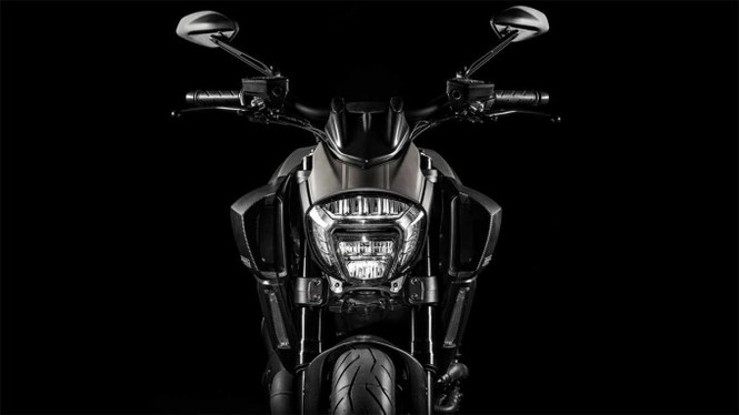 Mê mẩn với siêu xe Ducati Diavel Titanium - ảnh 1