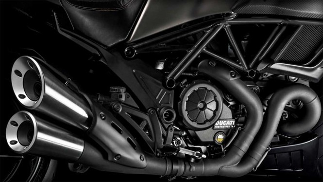 Mê mẩn với siêu xe Ducati Diavel Titanium - ảnh 4