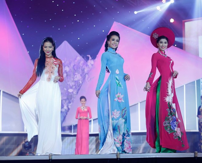 Thí sinh Hoa hậu phía Nam thướt tha trong tà áo dài - ảnh 8