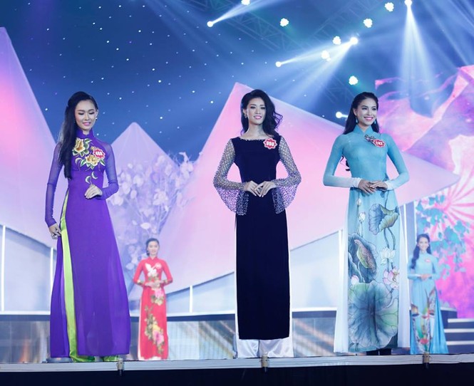 Thí sinh Hoa hậu phía Nam thướt tha trong tà áo dài - ảnh 10