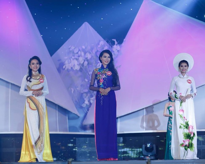 Thí sinh Hoa hậu phía Nam thướt tha trong tà áo dài - ảnh 2