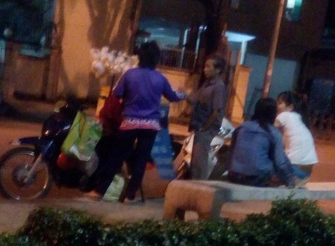 Ngỡ ngàng 'bến tình' ôsin giữa trung tâm Sài Gòn - ảnh 1