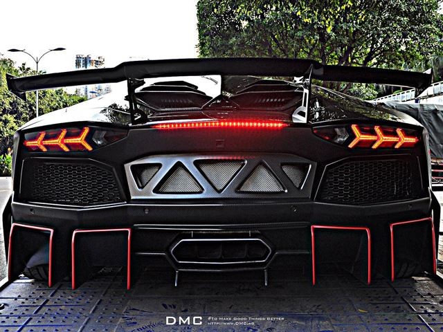 Lamborghini Aventador với bộ cánh trị giá 288.888 USD - ảnh 2